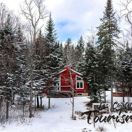 Les Chalets Tourisma - Chalet Dans Les Bois Avec Lac Prive - Le Colibri Saint-Raymond Exteriér fotografie