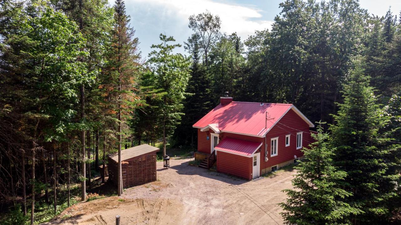 Les Chalets Tourisma - Chalet Dans Les Bois Avec Lac Prive - Le Colibri Saint-Raymond Exteriér fotografie